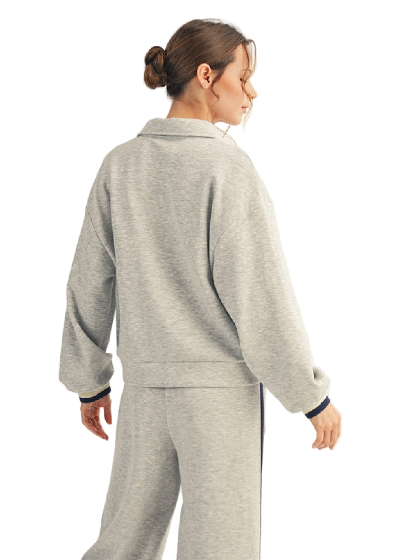 Long sleeves front zip up sweatshirt with colorblock trim detail.