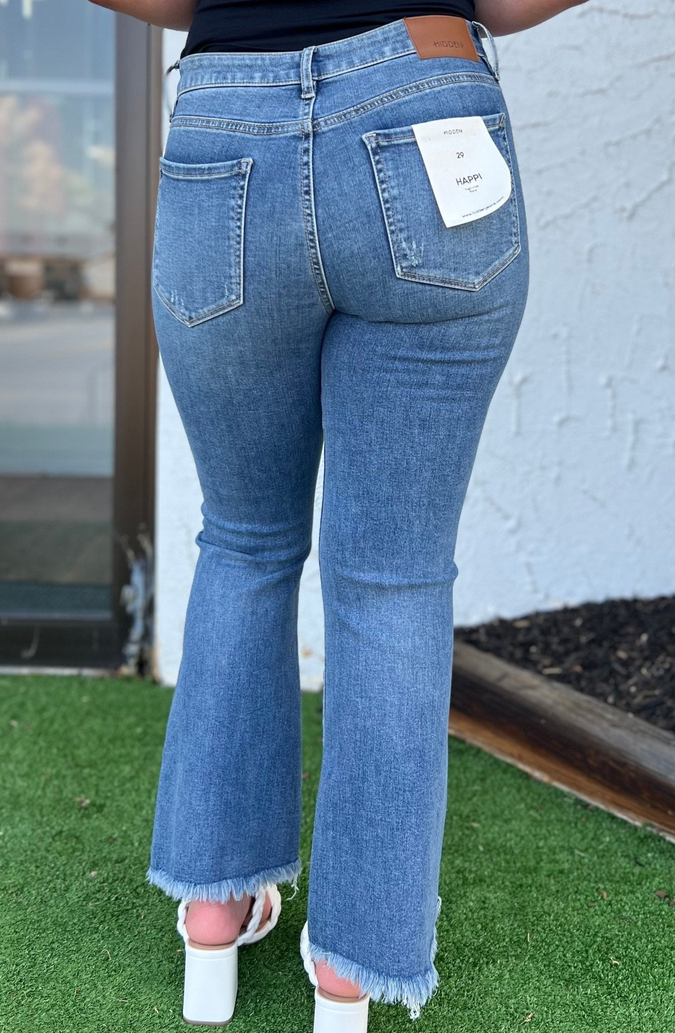 #tops #Jeans #dresses #shorts #freepeople #multiples #charlieb #alimiles #truluxe #Johnmark #hobobags #kendrascott #jewelry #brightonjewelry #imasfashions #ronaldojewelry #hiddenjeans #risenj