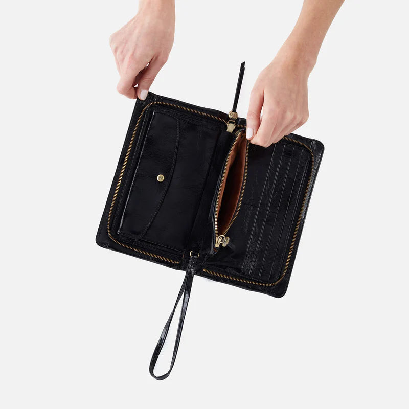 Hobo Evolve Leather Clutch - black