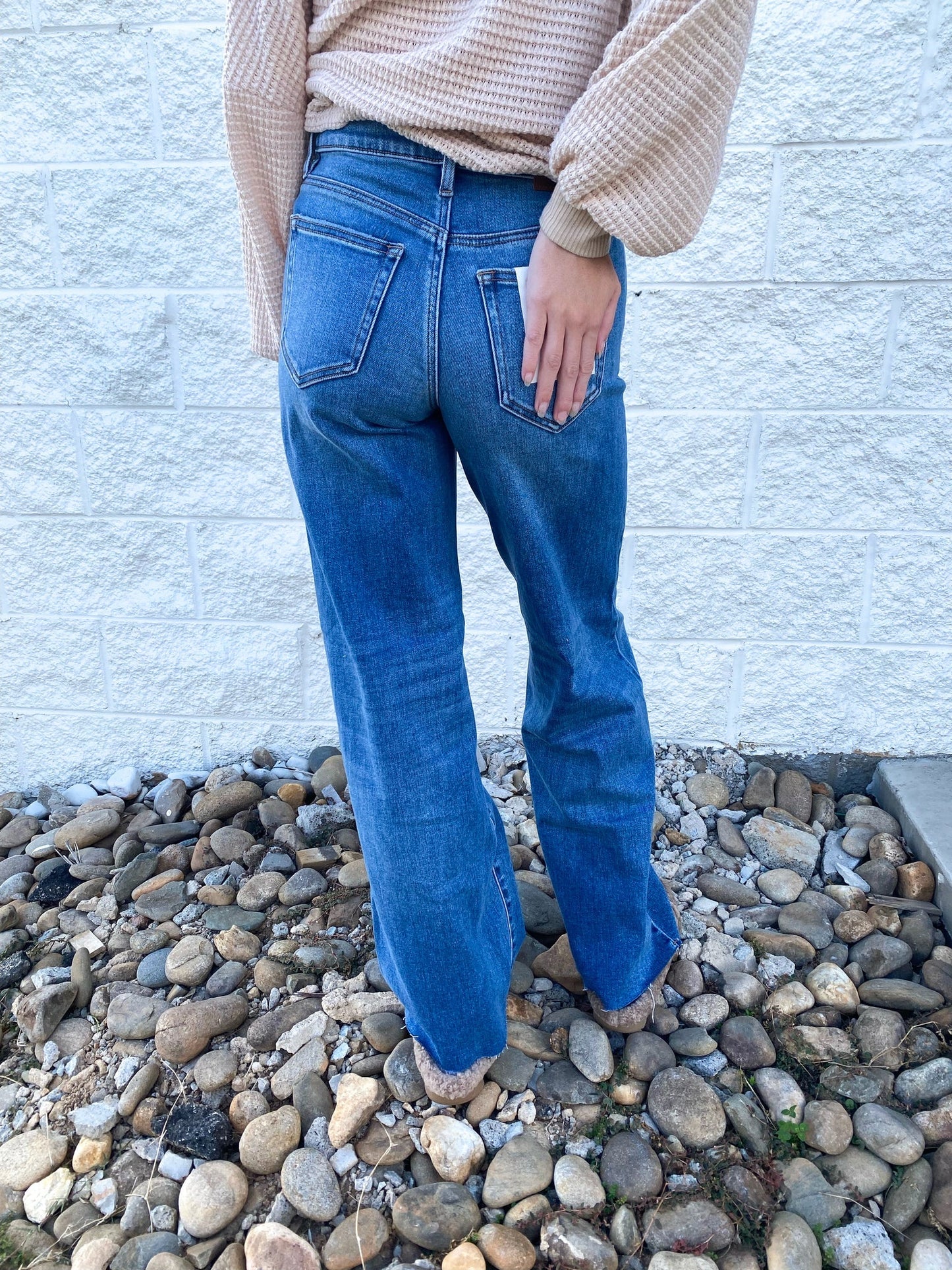 #tops #Jeans #dresses #shorts #freepeople #multiples #charlieb #alimiles #truluxe #Johnmark #hobobags #kendrascott #jewelry #brightonjewelry #imasfashions #ronaldojewelry #hiddenjeans #risenj