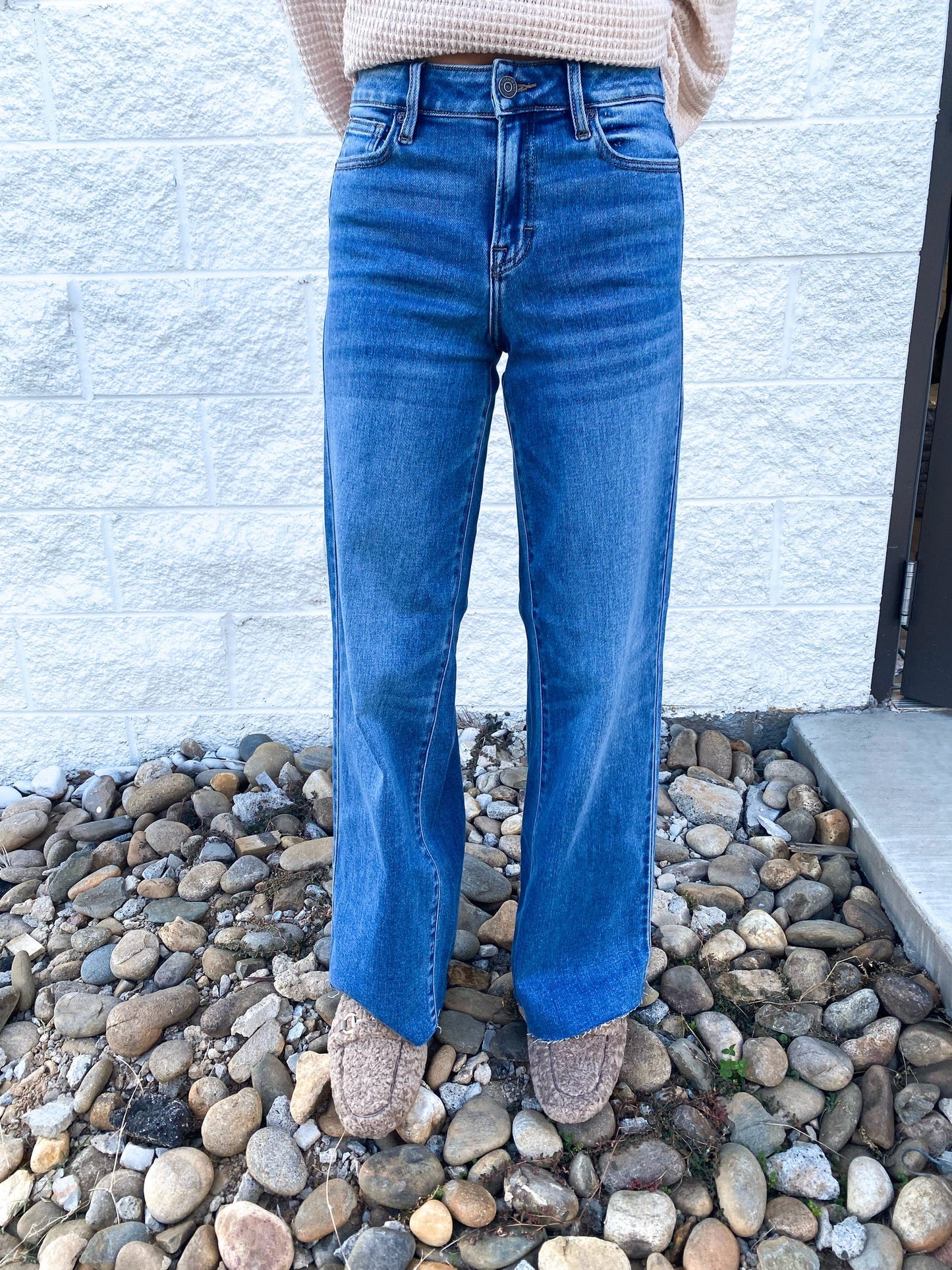 #tops #Jeans #dresses #shorts #freepeople #multiples #charlieb #alimiles #truluxe #Johnmark #hobobags #kendrascott #jewelry #brightonjewelry #imasfashions #ronaldojewelry #hiddenjeans #risenj