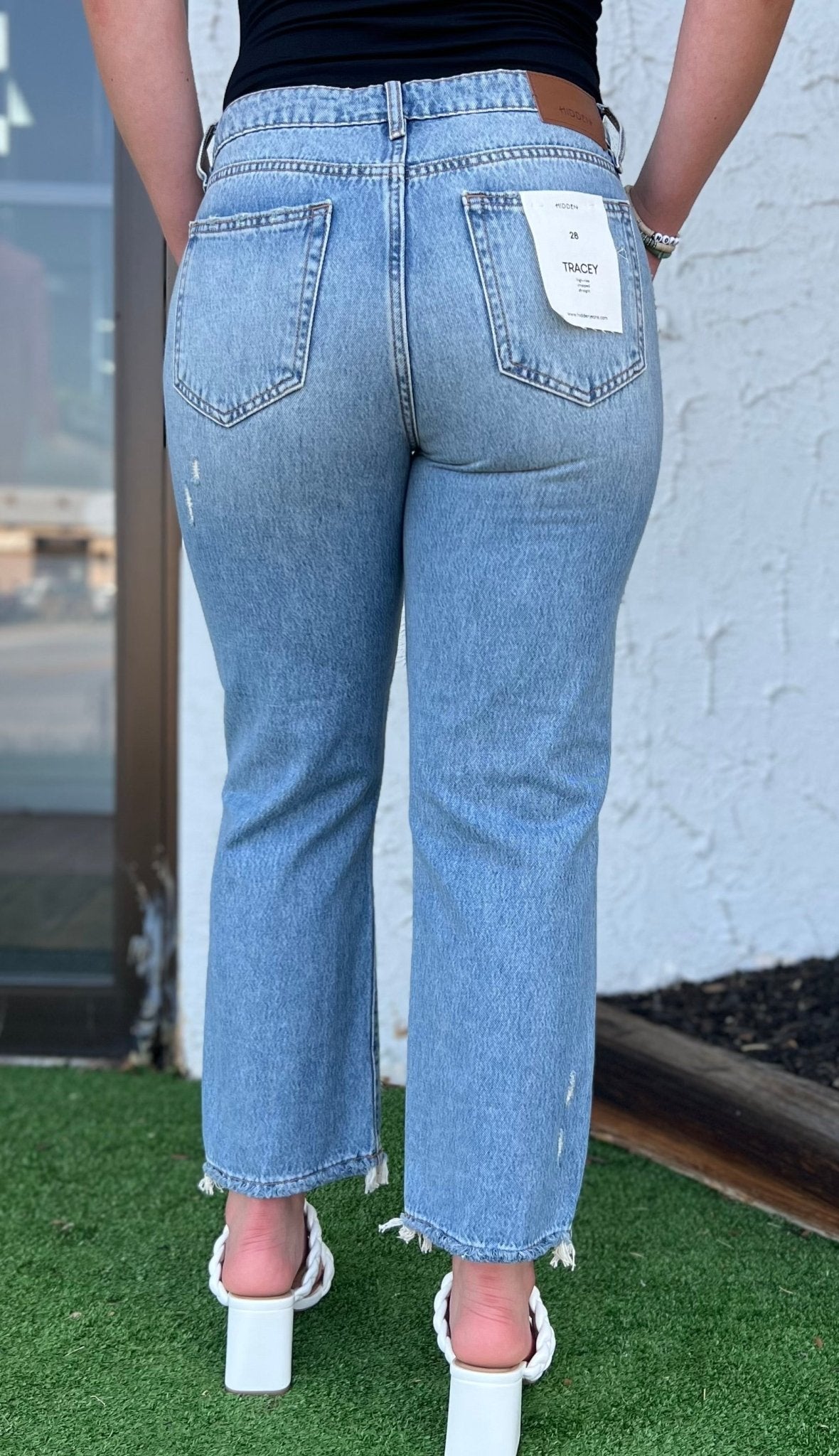 #tops #Jeans #dresses #shorts #freepeople #multiples #charlieb #alimiles #truluxe #Johnmark #hobobags #kendrascott #jewelry #brightonjewelry #imasfashions #ronaldojewelry #hiddenjeans #risenj