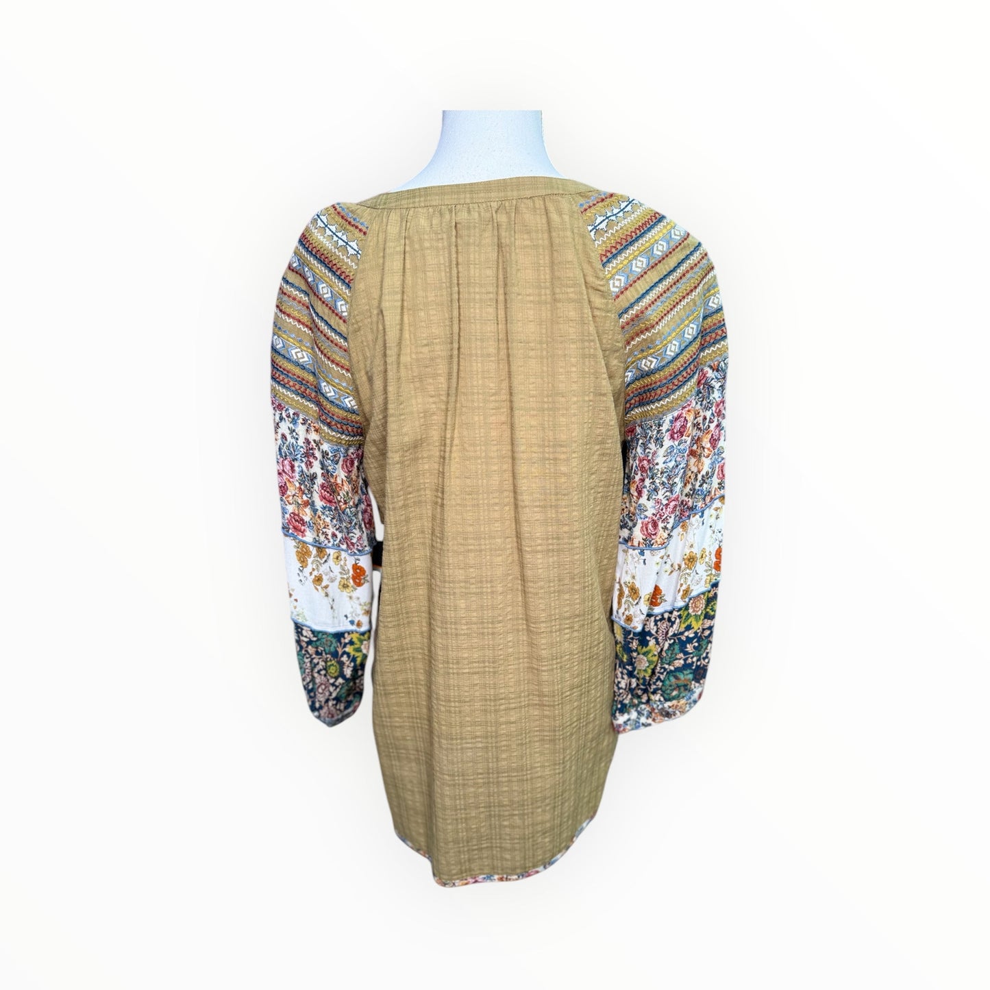 #tops #Jeans #dresses #shorts #freepeople #multiples #charlieb #alimiles #truluxe #Johnmark #hobobags #kendrascott #jewelry #brightonjewelry #imasfashions #ronaldojewelry #hiddenjeans #risenj