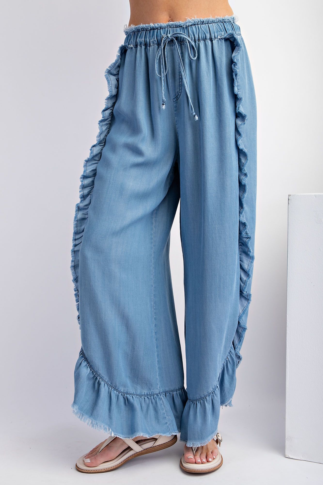 -WASHED RUFFLE CHAMBRAY LOOSE FIT PANTS