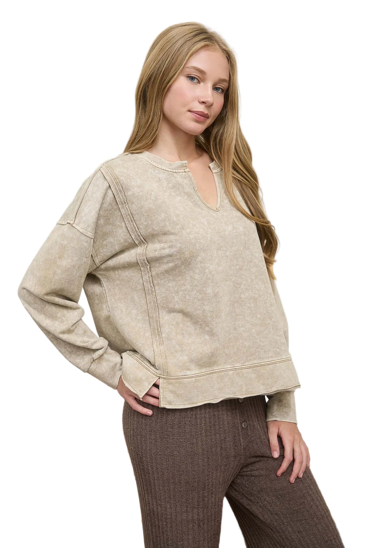 WASHED EXPOSED SEAM LONG SLEEVE KNIT TOP