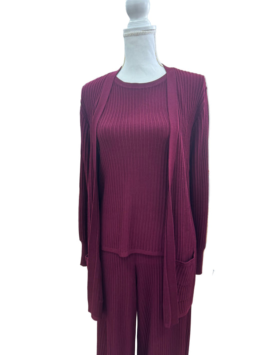 Ribbed Lounge Cardigan in Wine