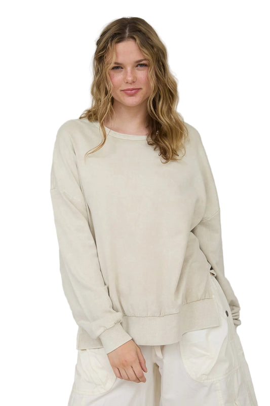 WASHED CREWNECK LONG SLEEVE KNIT TOP
