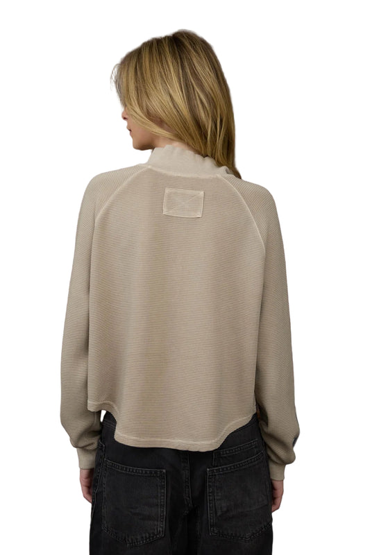 MOCK NECK HALF SNAP BUTTON LONG SLEEVE KNIT TOP - mocha