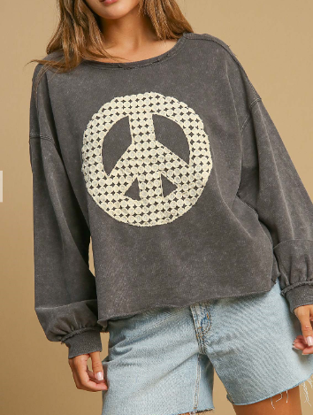 -Oversized Sweatshirt with Lace Peace Sign Accent