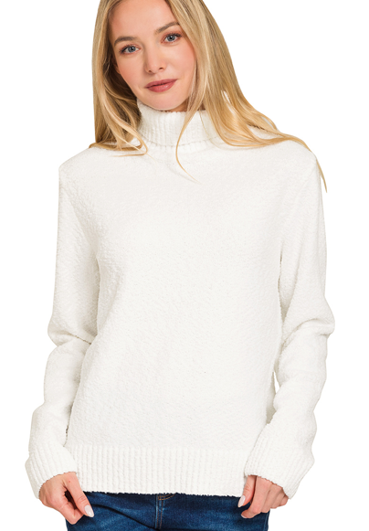 Turtle-neck long sleeve sweater - White