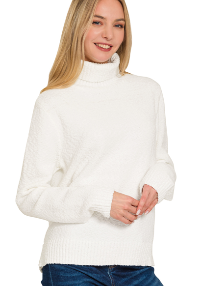 Turtle-neck long sleeve sweater - White