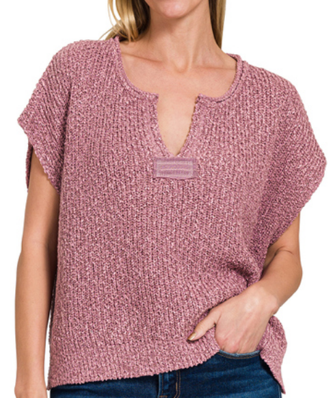 Back patch rolled split-neck side slit pullover