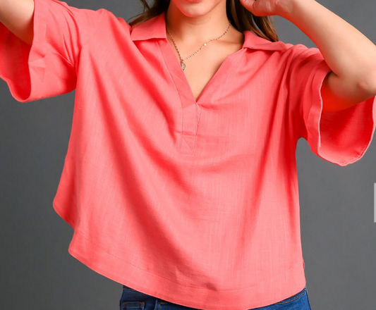 Collar Split Neck Short Sleeve Top with Scoop Hem