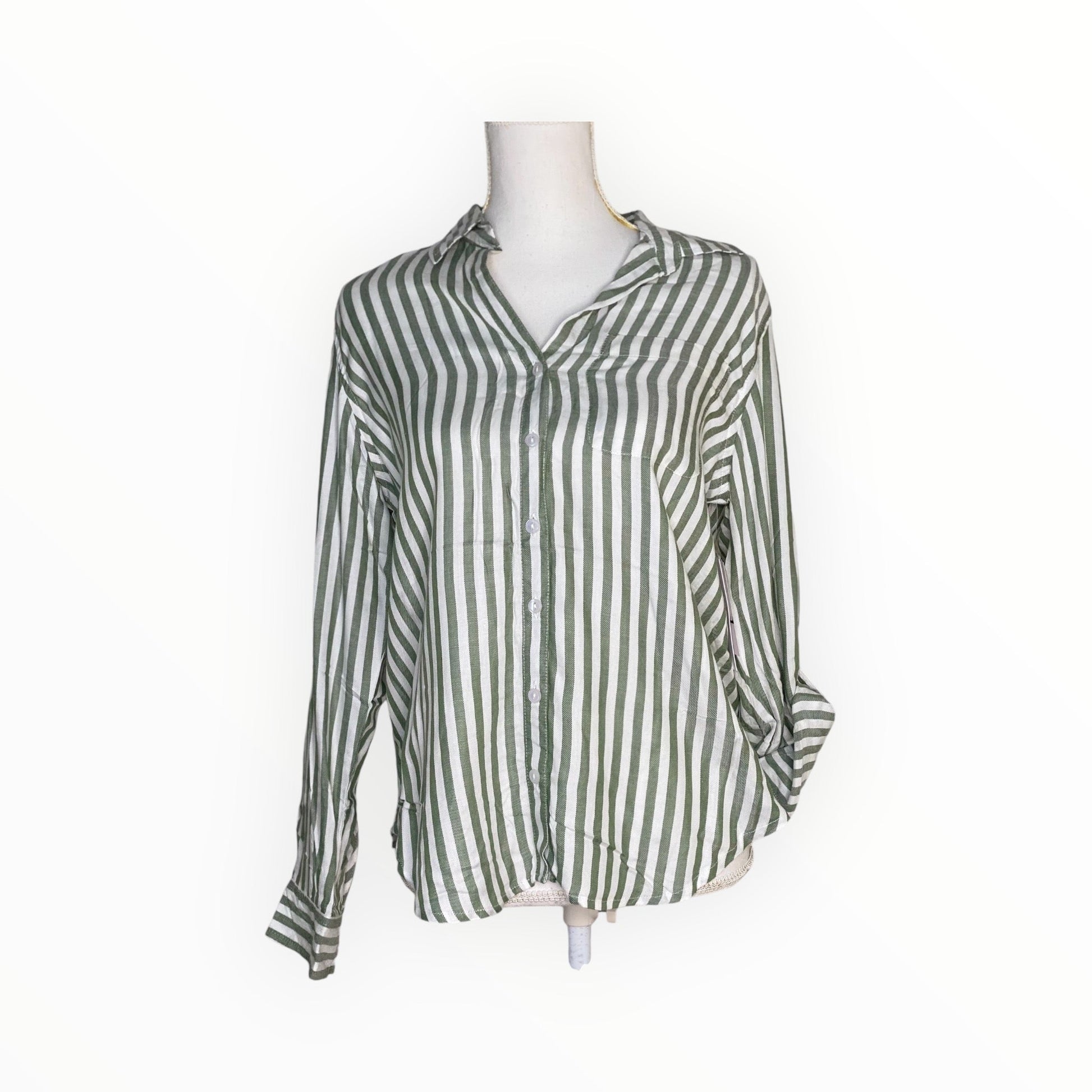 #tops #Jeans #dresses #shorts #freepeople #multiples #charlieb #alimiles #truluxe #Johnmark #hobobags #kendrascott #jewelry #brightonjewelry #imasfashions #ronaldojewelry #hiddenjeans #risenj