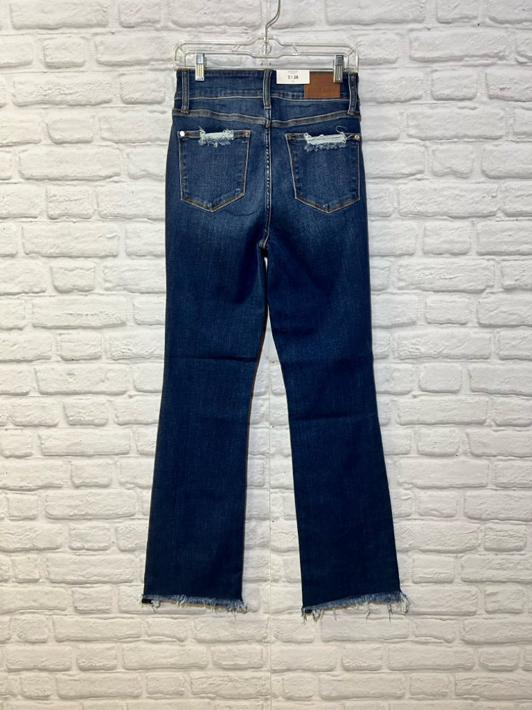 #tops #Jeans #dresses #shorts #freepeople #multiples #charlieb #alimiles #truluxe #Johnmark #hobobags #kendrascott #jewelry #brightonjewelry #imasfashions #ronaldojewelry #hiddenjeans #risenj