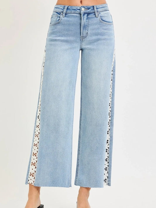 Risen Light Wash Floral Crochet Lace Raw hem Cropped Denim Jeans