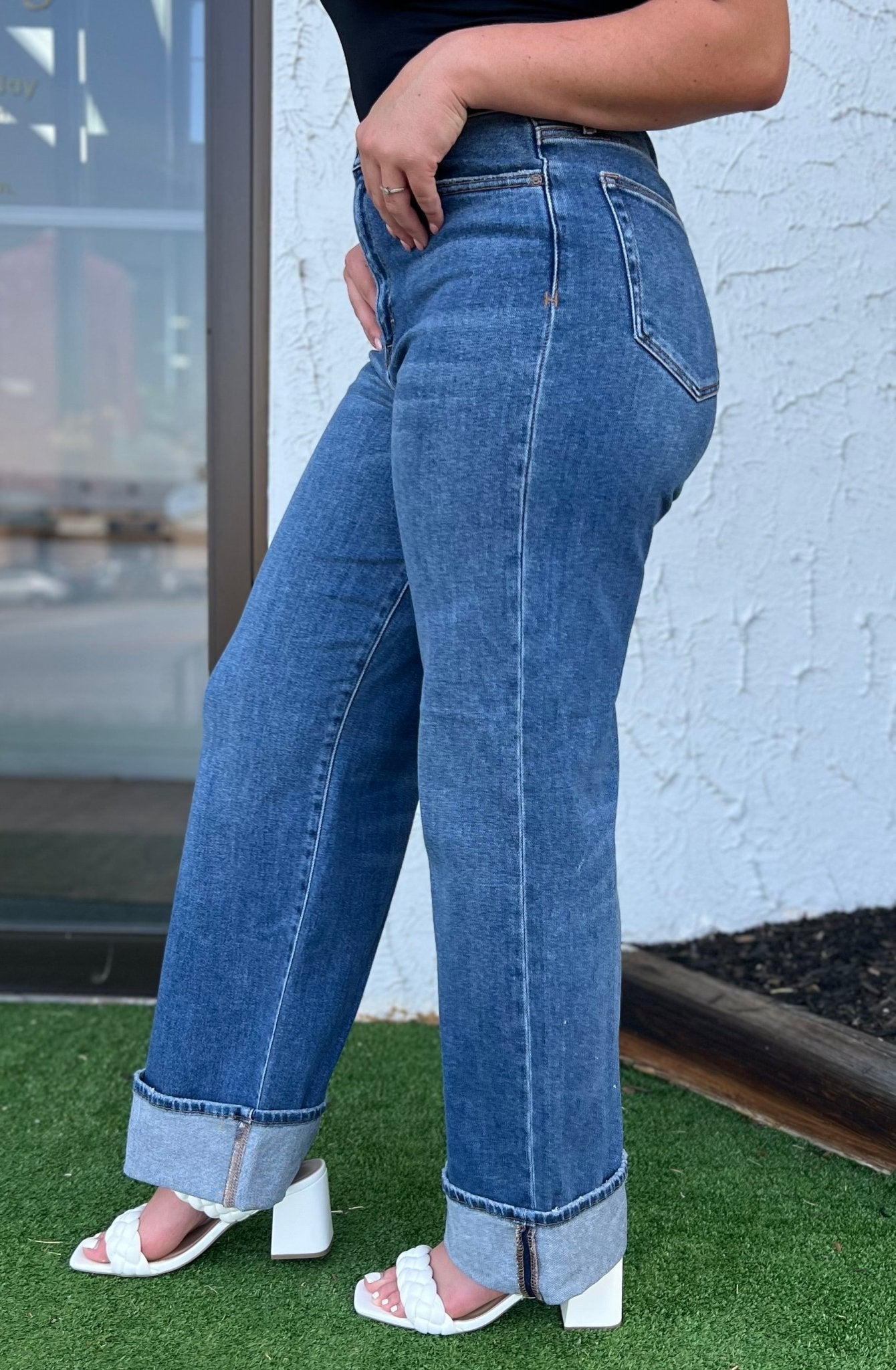 #tops #Jeans #dresses #shorts #freepeople #multiples #charlieb #alimiles #truluxe #Johnmark #hobobags #kendrascott #jewelry #brightonjewelry #imasfashions #ronaldojewelry #hiddenjeans #risenj
