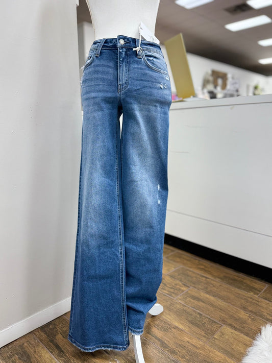 #tops #Jeans #dresses #shorts #freepeople #multiples #charlieb #alimiles #truluxe #Johnmark #hobobags #kendrascott #jewelry #brightonjewelry #imasfashions #ronaldojewelry #hiddenjeans #risenj