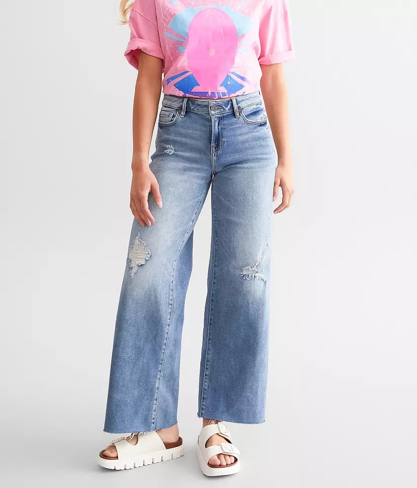#tops #Jeans #dresses #shorts #freepeople #multiples #charlieb #alimiles #truluxe #Johnmark #hobobags #kendrascott #jewelry #brightonjewelry #imasfashions #ronaldojewelry #hiddenjeans #risenj