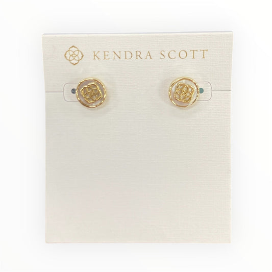 #tops #Jeans #dresses #shorts #freepeople #multiples #charlieb #alimiles #truluxe #Johnmark #hobobags #kendrascott #jewelry #brightonjewelry #imasfashions #ronaldojewelry #hiddenjeans #risenj