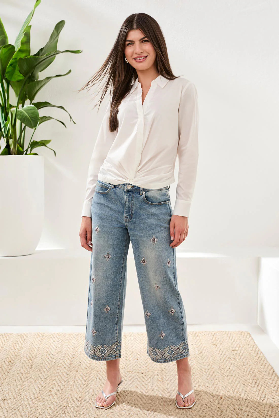 Audrey Hugging Wide Leg Denim With Embroidered Finish ~ 6097O-5389-2499