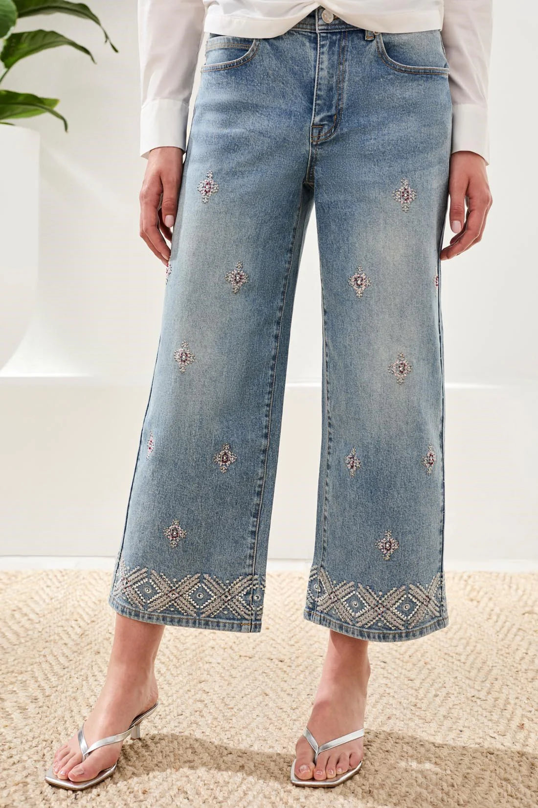 Audrey Hugging Wide Leg Denim With Embroidered Finish ~ 6097O-5389-2499