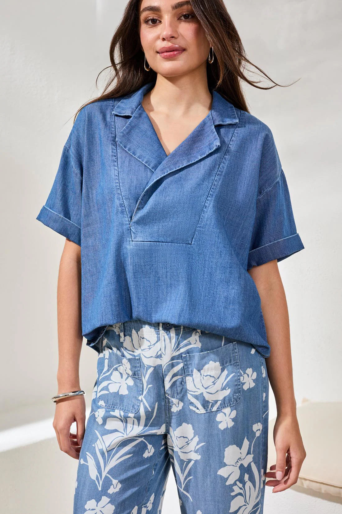 Flowy Popover Denim Shirt With Short Sleeves ~ 5739O-4984-1839