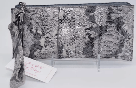 #tops #Jeans #dresses #shorts #freepeople #multiples #charlieb #alimiles #truluxe #Johnmark #hobobags #kendrascott #jewelry #brightonjewelry #imasfashions #ronaldojewelry #hiddenjeans #risenj